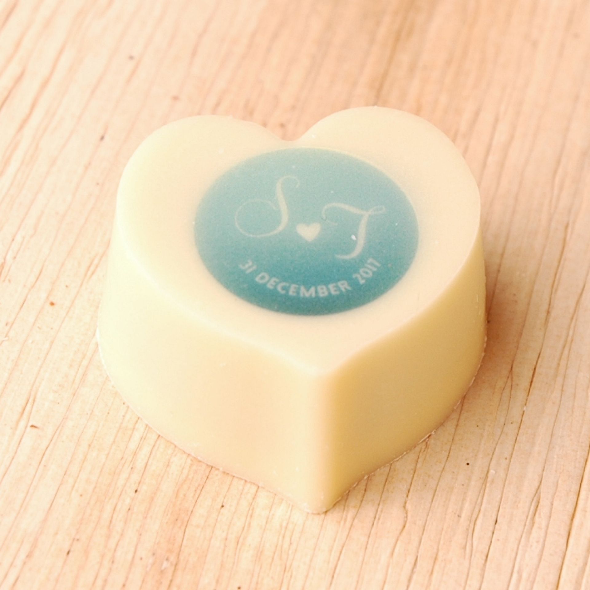 Bonbons en forme de cœur avec logo -