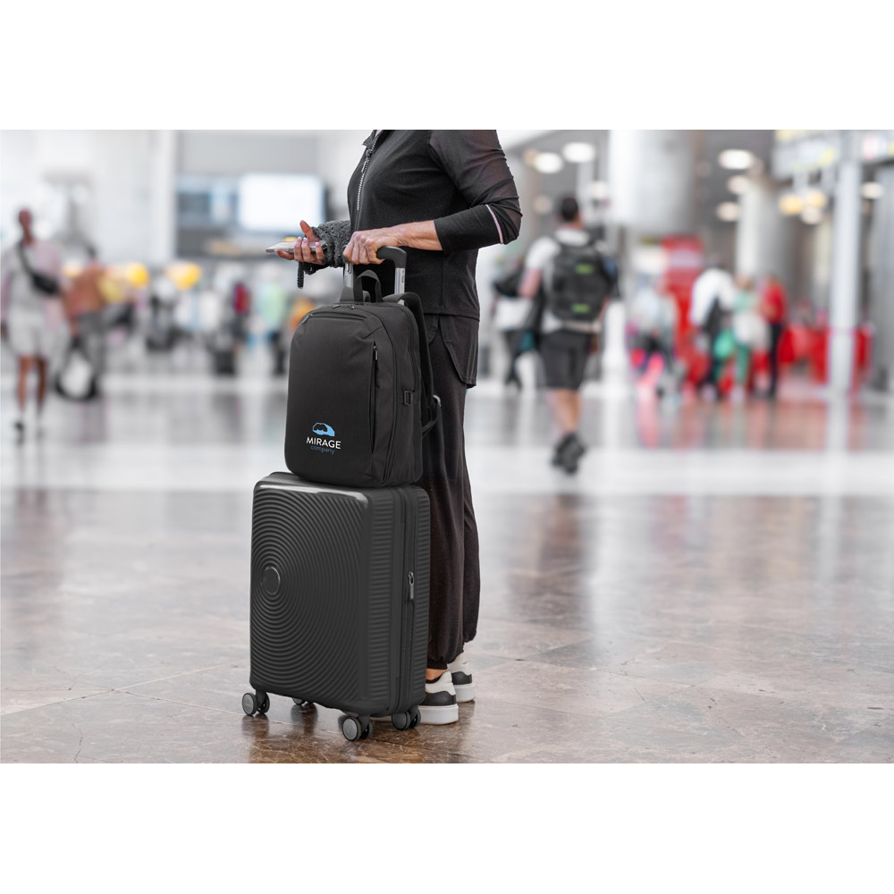 UDINE. Sac à dos de voyage avec un compartiment entièrement ouvrable en polyester recyclé 300D de qualité, 16 pouces