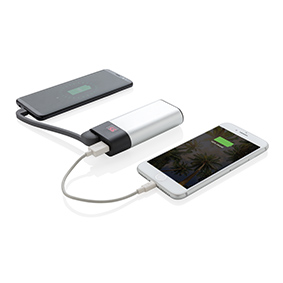 4.000 mAh powerbank with digital display, silver