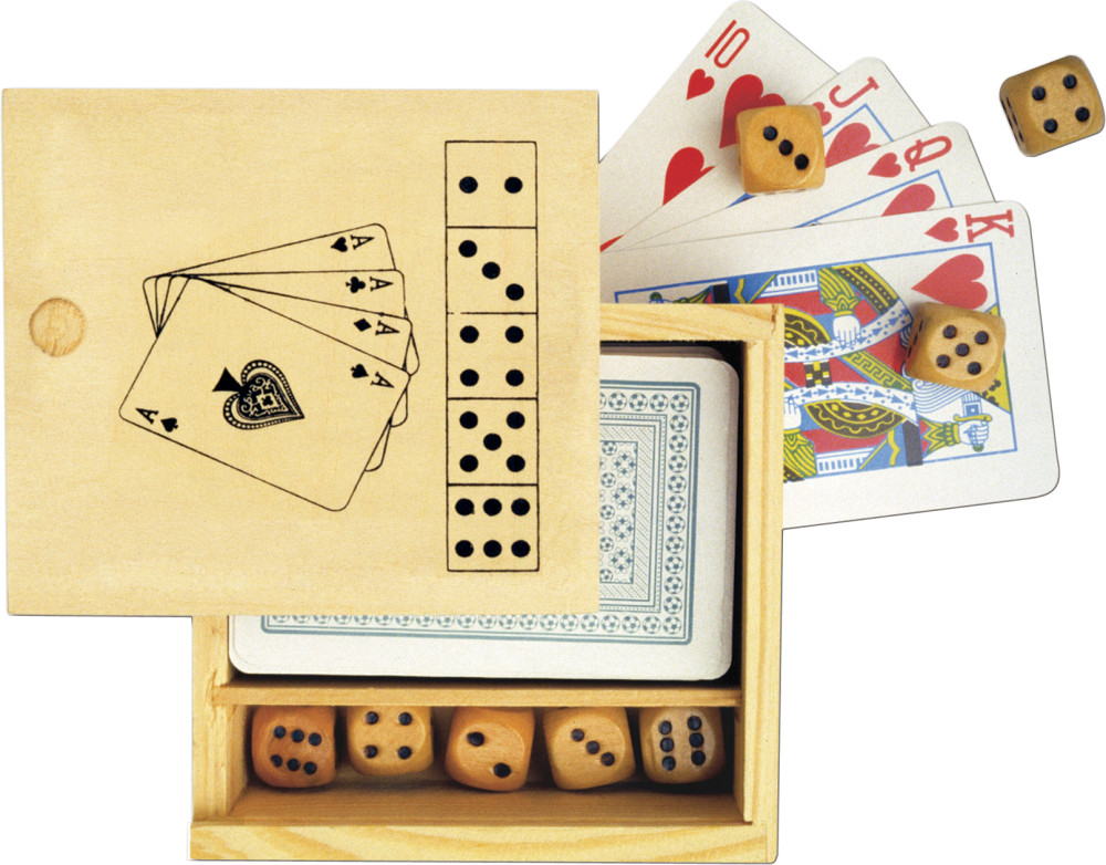 Jeu de cartes et 5 dès avec boîte en bois personnalisable - JCA03
